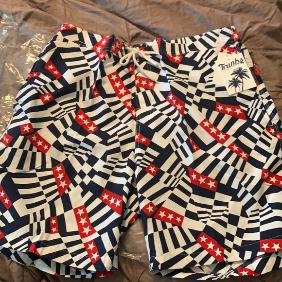 NWT swim trunks - Picture 2 of 7